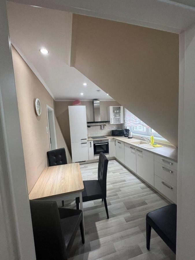 Zentral Gelegenes Apartment In Moenchengladbach Mit W-Lan Exterior foto