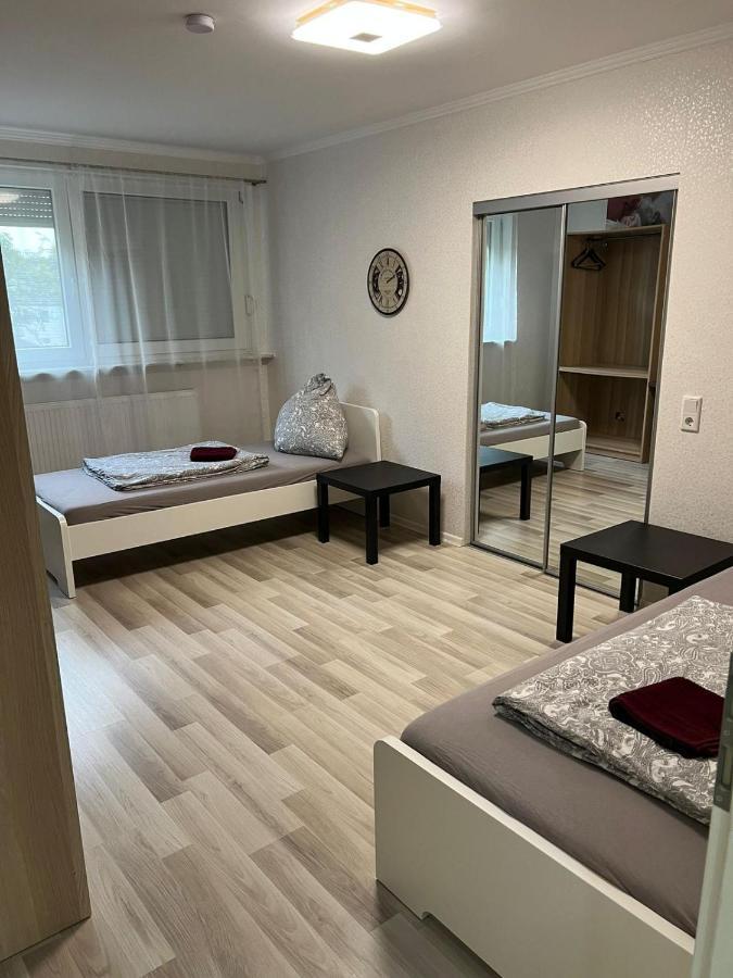 Zentral Gelegenes Apartment In Moenchengladbach Mit W-Lan Exterior foto